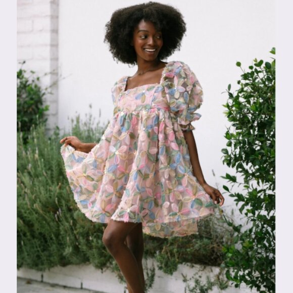 NWT Umgee Womens White Multi Floral Motif Puff Sleeve Babydoll Mini Dress Size M - Picture 1 of 11